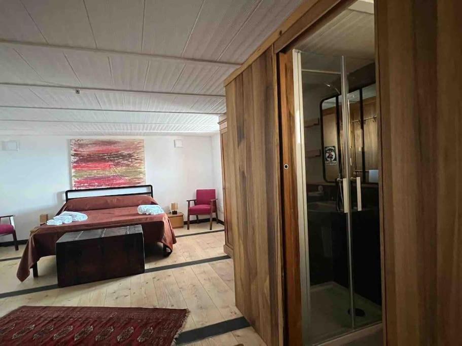 Kamyhouse Una Tranquilla Struttura Nel Verde Villa Nápoles Exterior foto