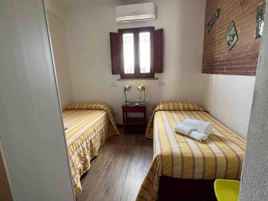 Kamyhouse Una Tranquilla Struttura Nel Verde Villa Nápoles Exterior foto