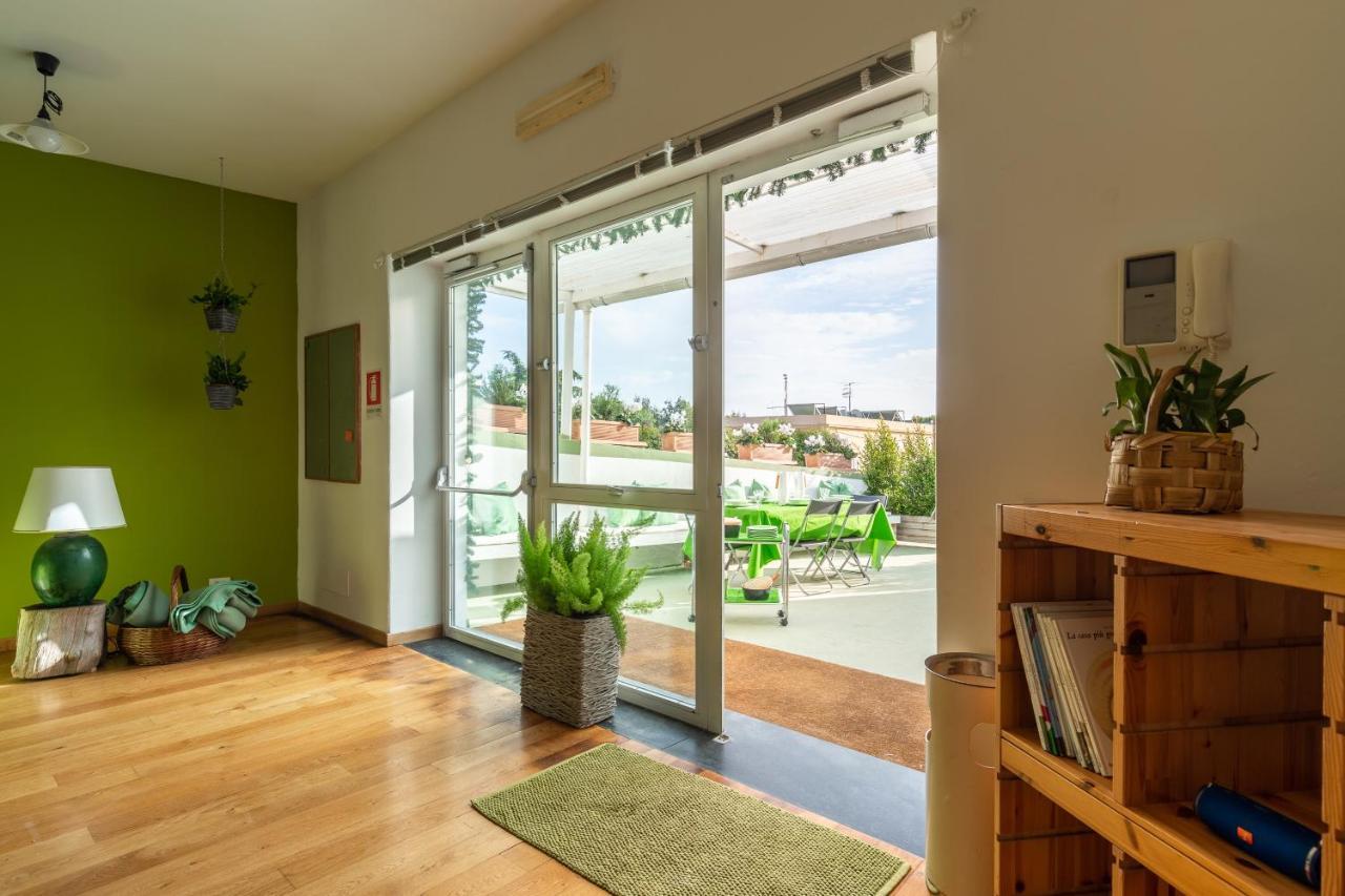 Kamyhouse Una Tranquilla Struttura Nel Verde Villa Nápoles Exterior foto
