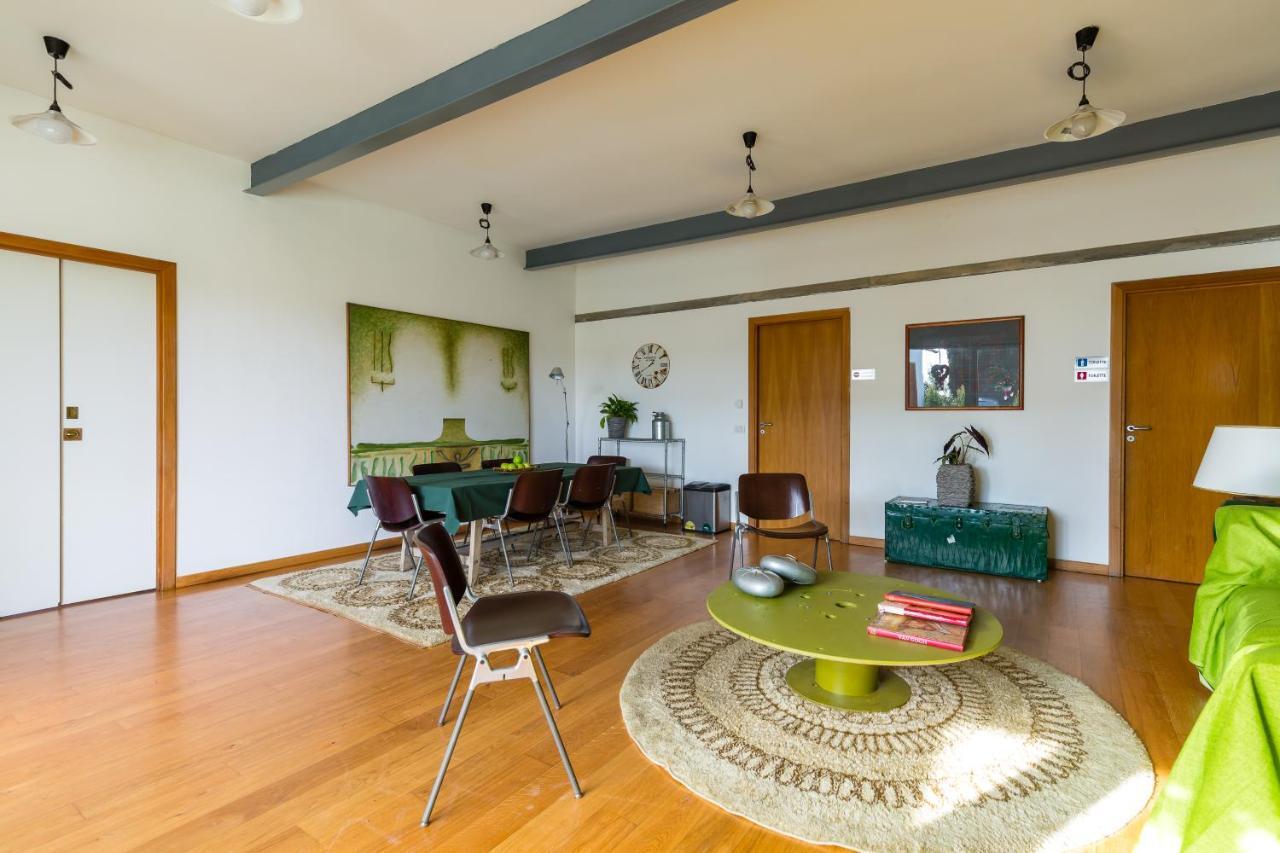 Kamyhouse Una Tranquilla Struttura Nel Verde Villa Nápoles Exterior foto